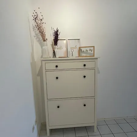 Schoene * ميكنبورن